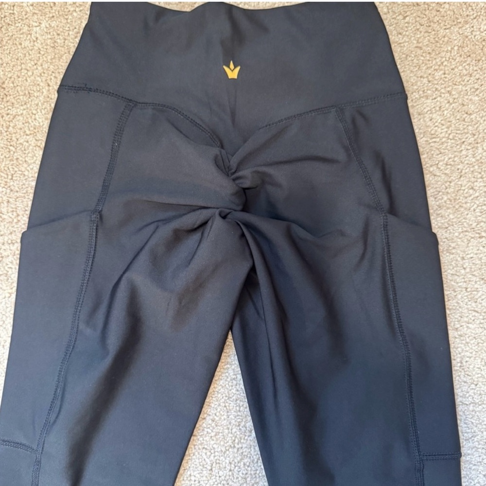 New with tags obsession leggings